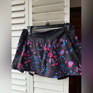 Lululemon Pace Rival Tennis Skirt Size 8 color Dandy Digie Multiflower